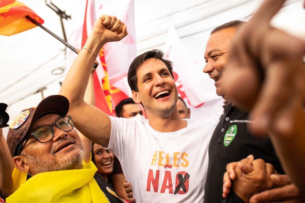 Com foco no “eles não”, PSB homologa candidatura de Rafael para o Senado