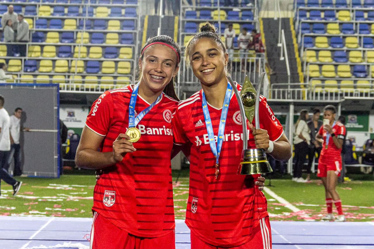 Curtinhas. Meninas das Rocas campeãs no Inter, protesto dos jogadores e muito mais