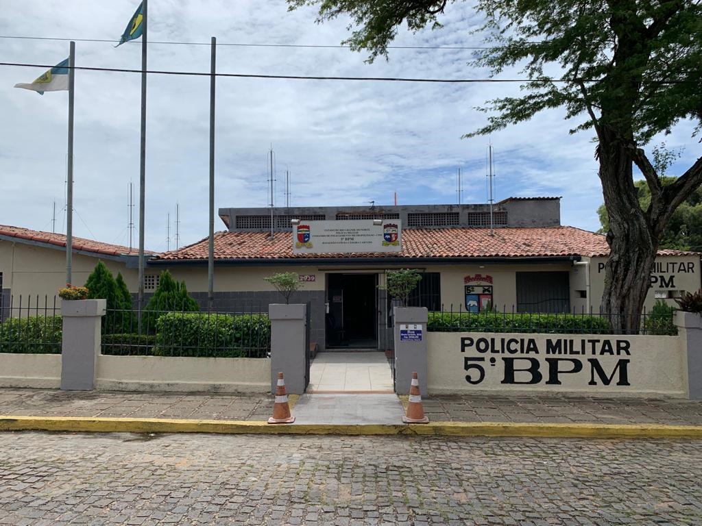 PMs são presos em operação da Polícia Civil em Natal; Suspeita de tráfico usando viatura