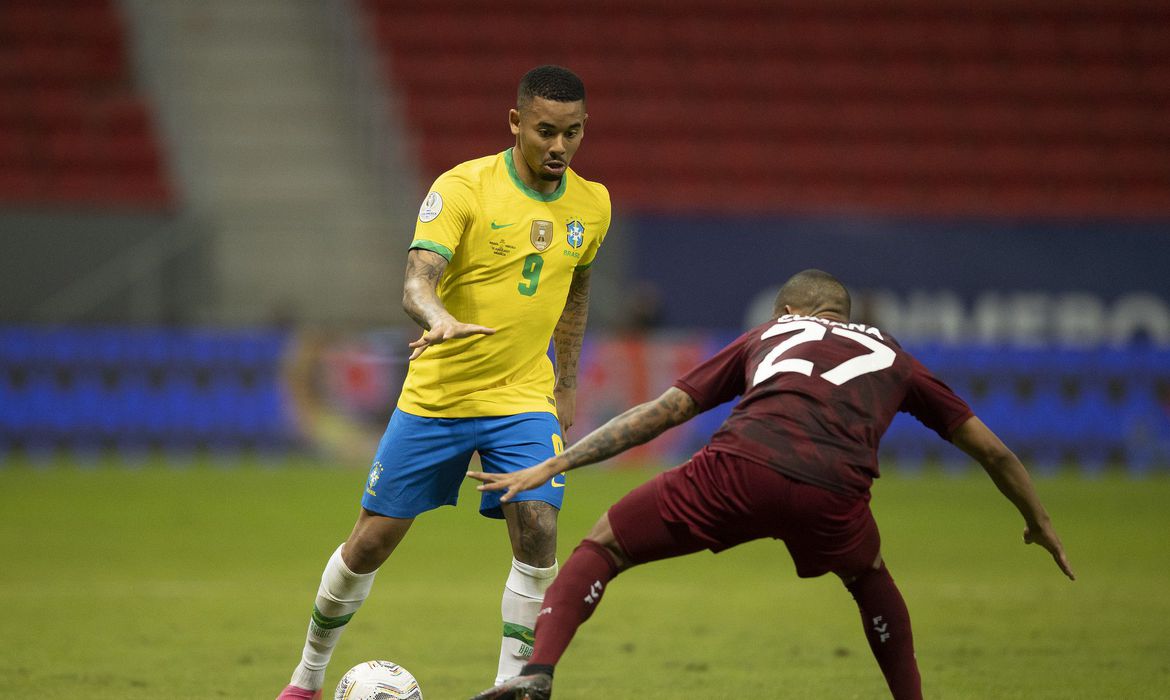 Brasil e Venezuela se enfrentam hoje pelas Eliminatórias da Copa