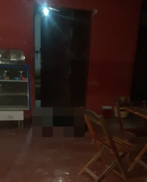 Jovem de 17 anos é morto com mais de 20 tiros enquanto jogava sinuca em um bar