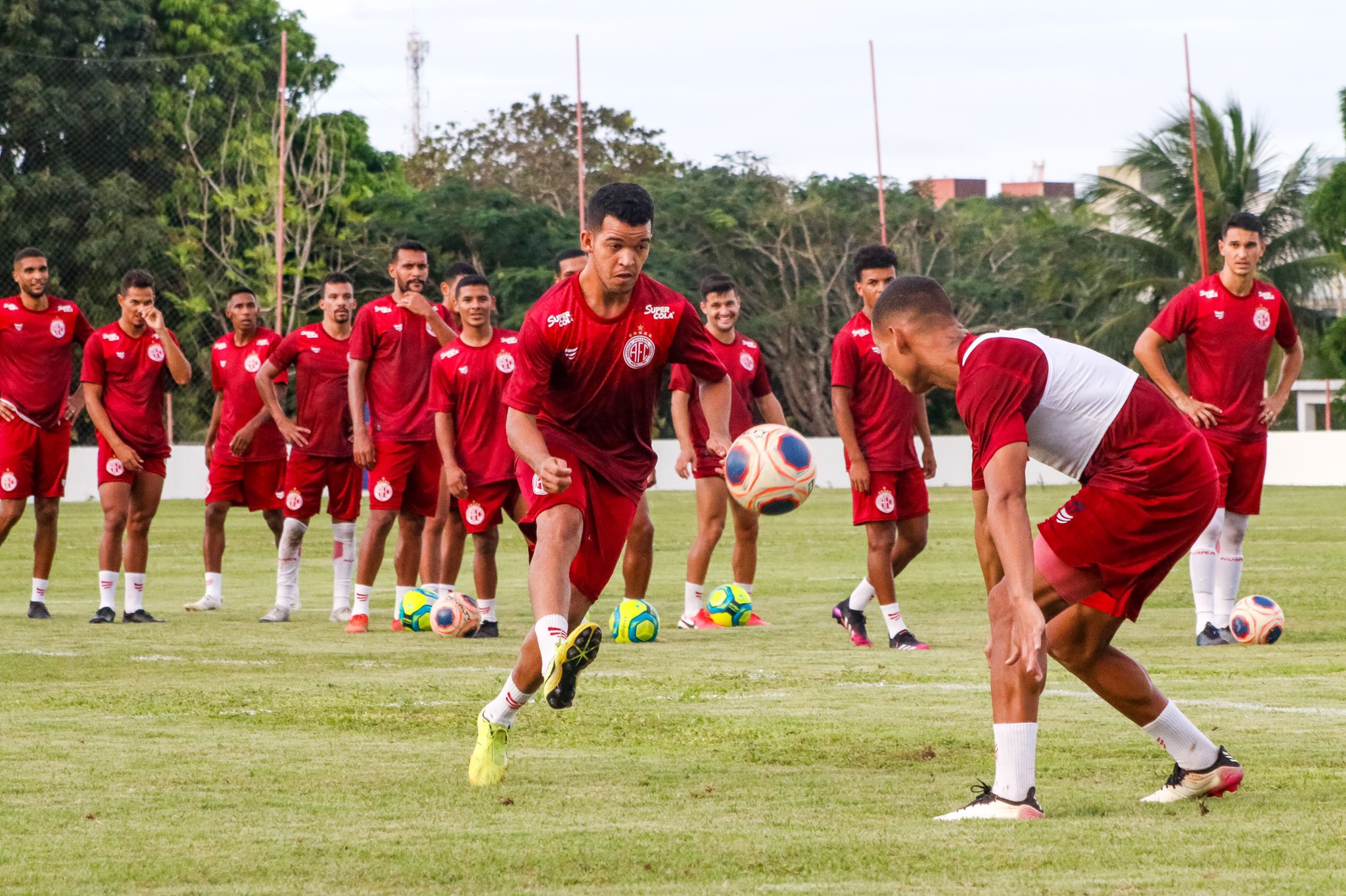 Curtinhas de Edmo:  América está no "fio da navalha"