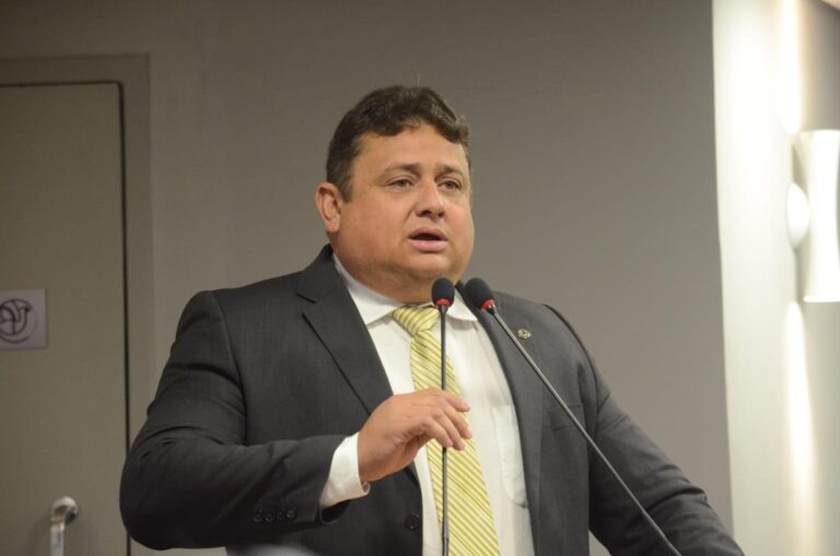 Ex-secretário do RN, deputado Walber Virgolino cria Dia do Orgulho Hétero na Paraíba