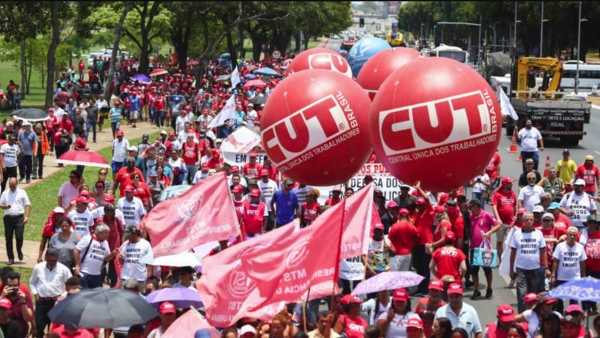 CUT critica valor do salário mínimo anunciado por Lula