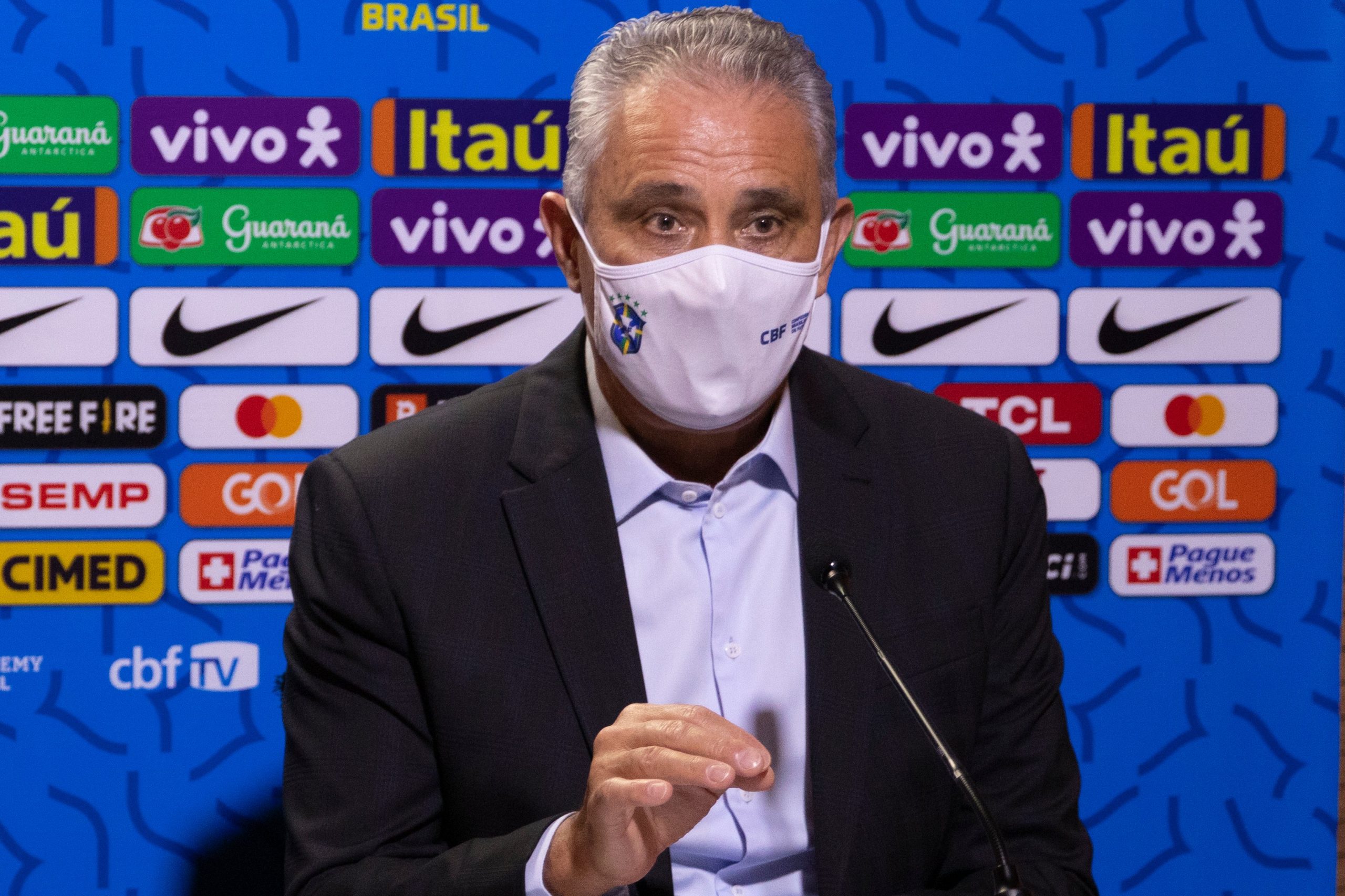 Tite deixa jogador de fora da Seleção Brasileira por não ter se vacinado contra a Covid-19