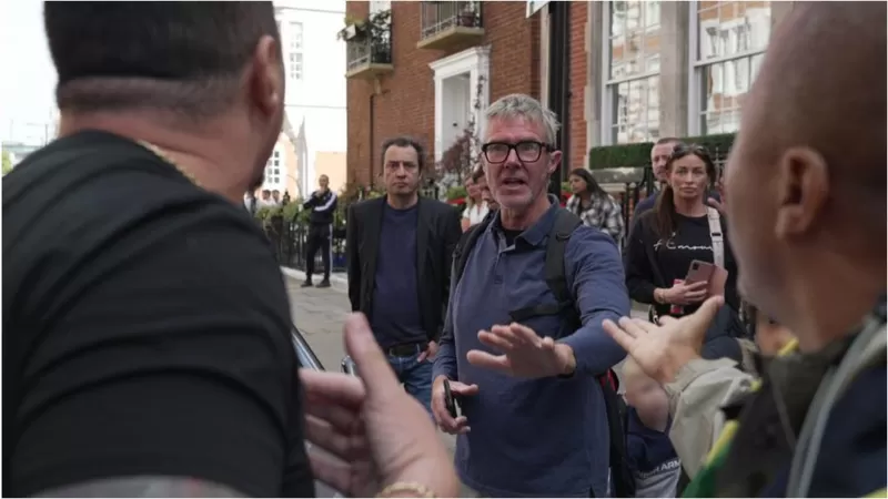 [VIDEO] Inglês pede 'respeito' a bolsonaristas em dia de funeral da rainha em Londres