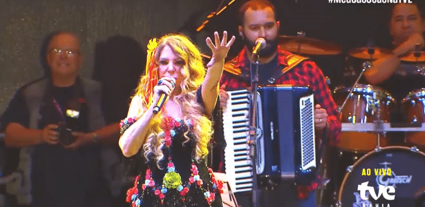 [VÍDEO] Elba Ramalho se irrita com gritos de "Fora Bolsonaro" e dispara: "Isso é um show e não um comício"