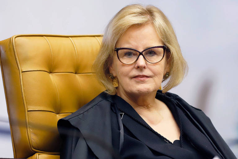 Rosa Weber dá dez dias para Bolsonaro explicar perdão a Daniel Silveira