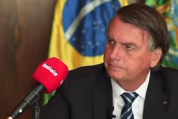 [VIDEO] Bolsonaro se pronuncia sobre prisão de Milton Ribeiro, ex-ministro da Educação