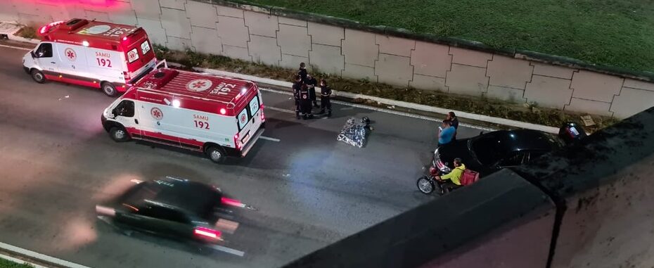 Motociclista morre após bater em mureta e cair de viaduto na zona Sul de Natal